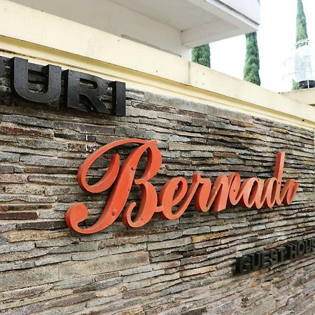 Puri Bernadi Guest House Lembang Kültér fotó