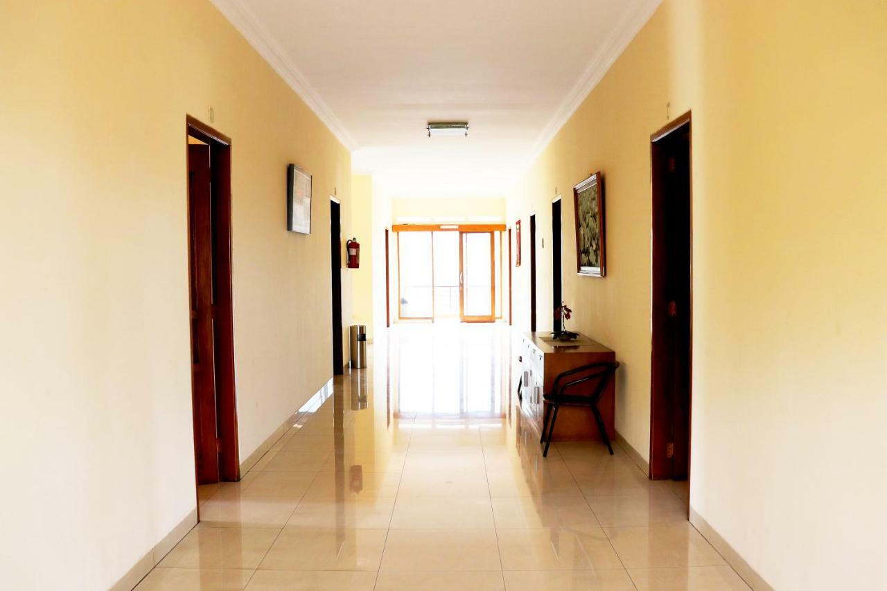 Puri Bernadi Guest House Lembang Kültér fotó