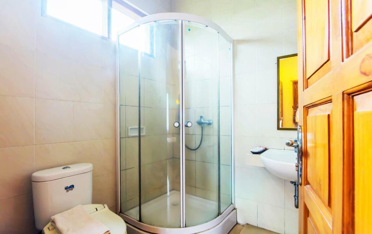 Puri Bernadi Guest House Lembang Kültér fotó